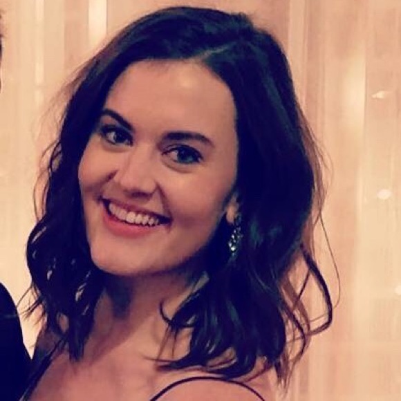 Meet your Posher, Emily - Picture 2 of 2